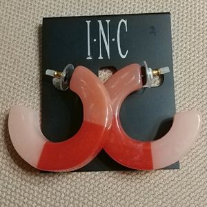 MACY'S INC Coral Colorblock Hoop Earrings NWT $29.50
